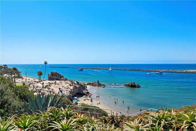Detail Gallery Image 24 of 38 For 2741 Bungalow Pl, Corona Del Mar,  CA 92625 - 2 Beds | 2 Baths