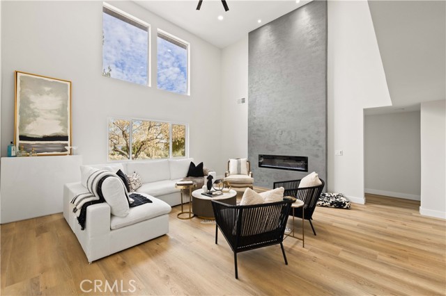 Detail Gallery Image 14 of 39 For 329 E Lago Lindo Rd, Palmdale,  CA 93550 - 3 Beds | 4 Baths