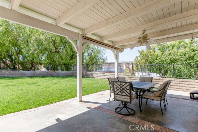 20128 Cavern Court, Saugus CA: https://media.crmls.org/medias/ada9192f-be1e-4304-8205-1057c288adcc.jpg