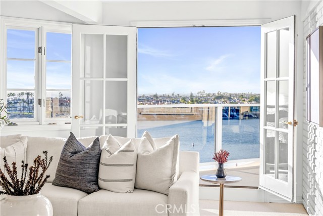 Detail Gallery Image 17 of 54 For 2727 Ocean Bld, Corona Del Mar,  CA 92625 - 3 Beds | 4/1 Baths