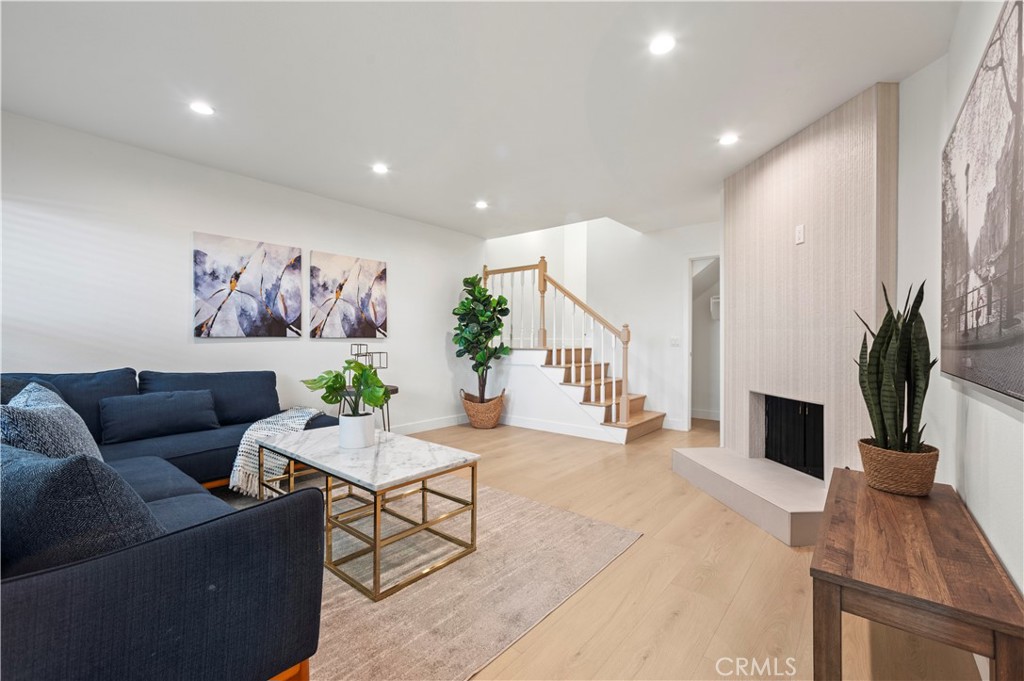 MLS #OC25253538 image #6