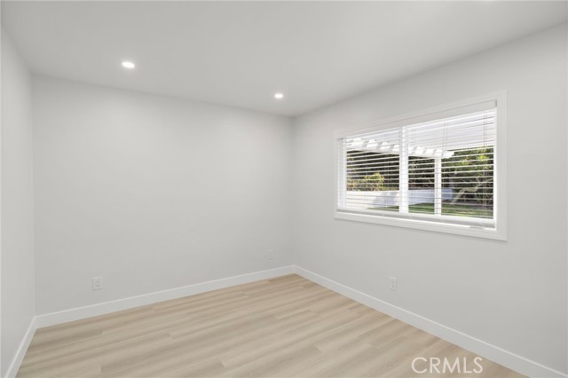 Detail Gallery Image 13 of 29 For 2960 Alta Laguna, Laguna Beach,  CA 92651 - 3 Beds | 2 Baths