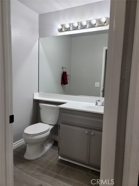 Detail Gallery Image 12 of 26 For 201 Laurel Ave #17,  Brea,  CA 92821 - 2 Beds | 2/1 Baths