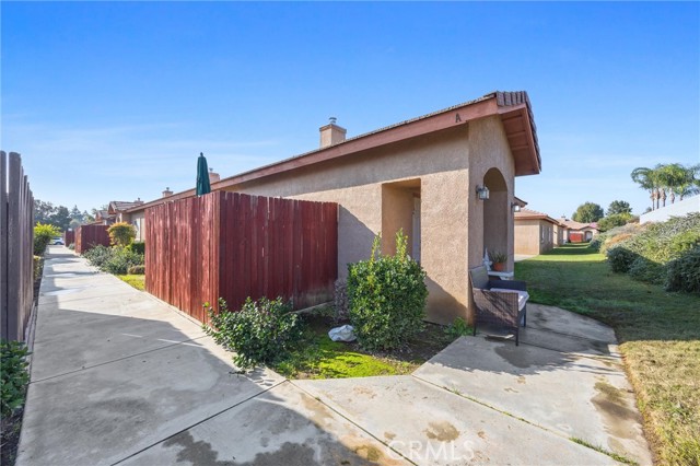 Detail Gallery Image 8 of 14 For 548 Yellow Meadow Ct., Bakersfield,  CA 93308 - – Beds | – Baths