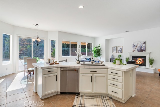 38932 Cherry Point Lane, Murrieta CA: https://media.crmls.org/medias/adab373b-e325-4a5d-96f9-f247251ed94d.jpg