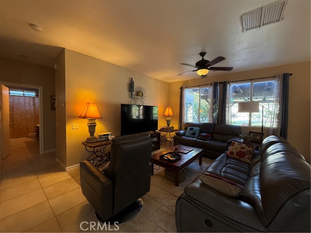 Detail Gallery Image 11 of 16 For 65608 Avenida Cadena, Desert Hot Springs,  CA 92240 - 3 Beds | 2 Baths