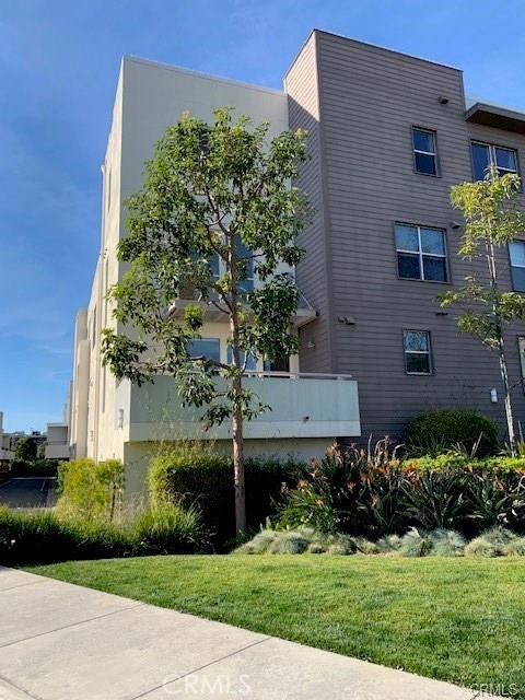 5550 Boardwalk 102
