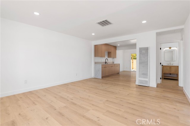 25742 7th Street, San Bernardino CA: https://media.crmls.org/medias/adac9e25-e608-4c2c-b8f7-c3dadbb27d44.jpg