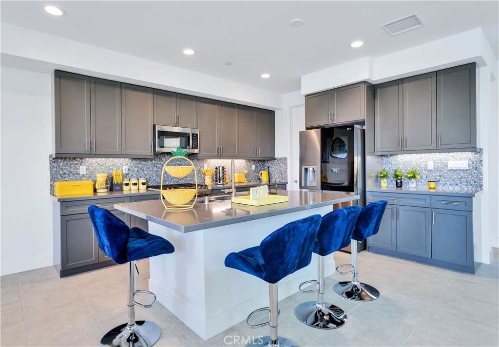 MLS #CV25246460 image #2