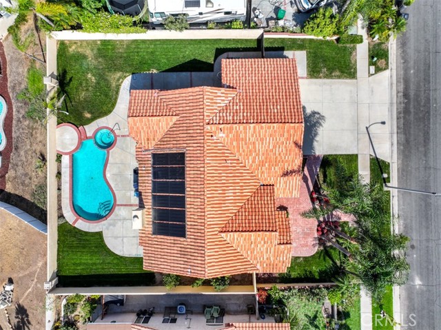 675 Avenida Terrazo, Corona CA: https://media.crmls.org/medias/adb162bd-c4ee-42d7-8a55-29884de0f390.jpg