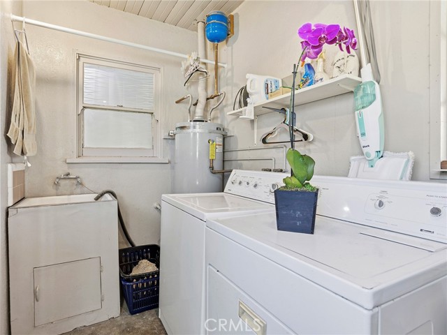 Detail Gallery Image 26 of 45 For 228 N Beachwood Dr, Burbank,  CA 91506 - 3 Beds | 1 Baths