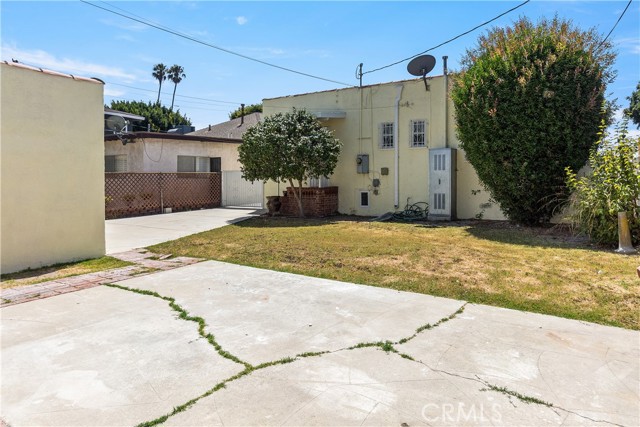 1927 W 82nd, Los Angeles, California 90047, 3 Bedrooms Bedrooms, ,1 BathroomBathrooms,Single Family Residence,For Sale,W 82nd,RS24024058