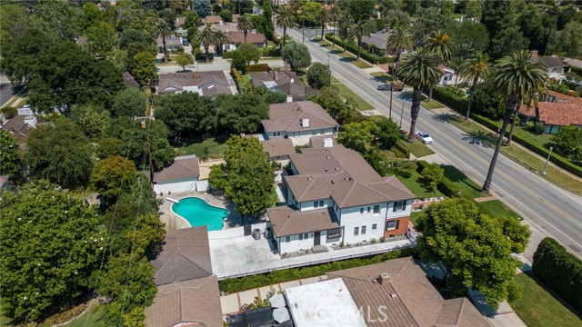 2245 E California Boulevard, San Marino CA: https://media.crmls.org/medias/adb25ca2-e989-4b3e-9fb0-53e8189f4238.jpg