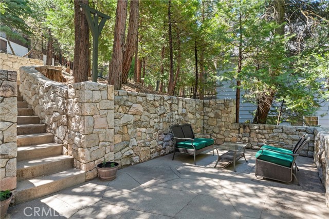 Detail Gallery Image 40 of 49 For 27675 Lakes Edge Rd, Lake Arrowhead,  CA 92352 - 3 Beds | 1/1 Baths