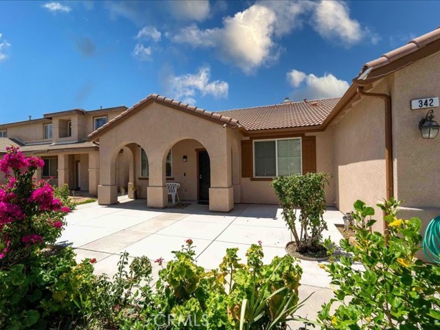 Detail Gallery Image 2 of 20 For 342 La Clarita Ave, San Jacinto,  CA 92582 - 3 Beds | 2 Baths