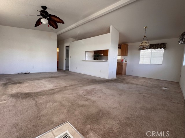 54999 Martinez Trail, Yucca Valley CA: https://media.crmls.org/medias/adb40ddc-026a-42d0-9f1f-f318af6f0348.jpg