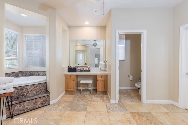 Detail Gallery Image 15 of 32 For 63 Volta Del Tintori, Lake Elsinore,  CA 92532 - 5 Beds | 4/1 Baths