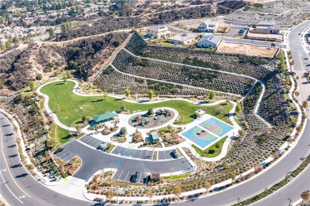 2985 Amber Drive, Corona CA: https://media.crmls.org/medias/adb592b6-a67c-4359-864e-802a0e3ef3b4.jpg