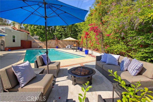 1534 Idlewood Road, Glendale CA: https://media.crmls.org/medias/adb5d8b1-9df5-4f43-8428-e9655b6fe9f9.jpg