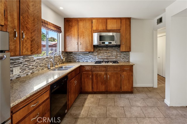 733 Manzanita Drive, Los Osos CA: https://media.crmls.org/medias/adb60d8d-e145-4b50-b39f-df32bd91520b.jpg