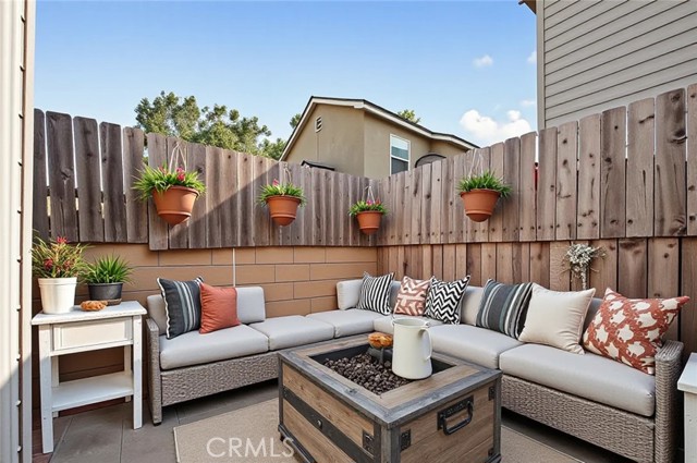 Detail Gallery Image 28 of 40 For 9921 Flora Vista #5,  Bellflower,  CA 90706 - 4 Beds | 2 Baths