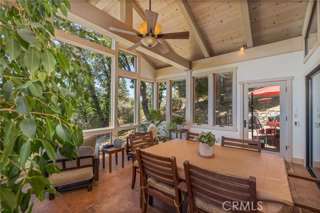Detail Gallery Image 4 of 69 For 38800 Fawn Point Ln, Bass Lake,  CA 93604 - 5 Beds | 3/1 Baths