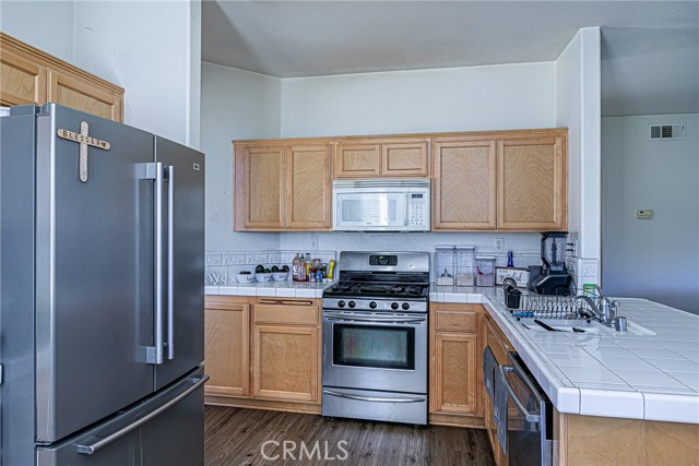 Detail Gallery Image 12 of 31 For 1838 Gable, Santa Maria,  CA 93458 - 3 Beds | 2/1 Baths