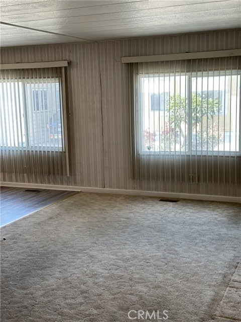 Detail Gallery Image 2 of 21 For 21711 Vera St #8,  Carson,  CA 90745 - 3 Beds | 2 Baths