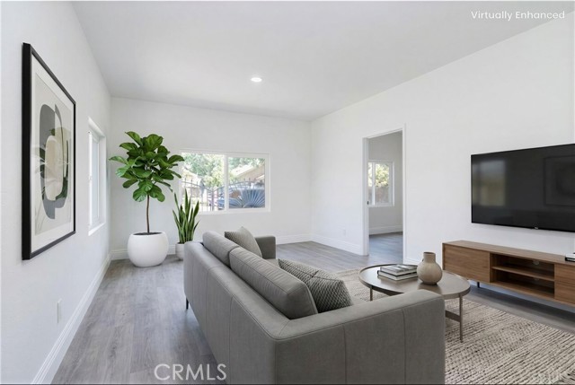 Detail Gallery Image 10 of 31 For 1003 W Myrtle St, Santa Ana,  CA 92703 - – Beds | – Baths