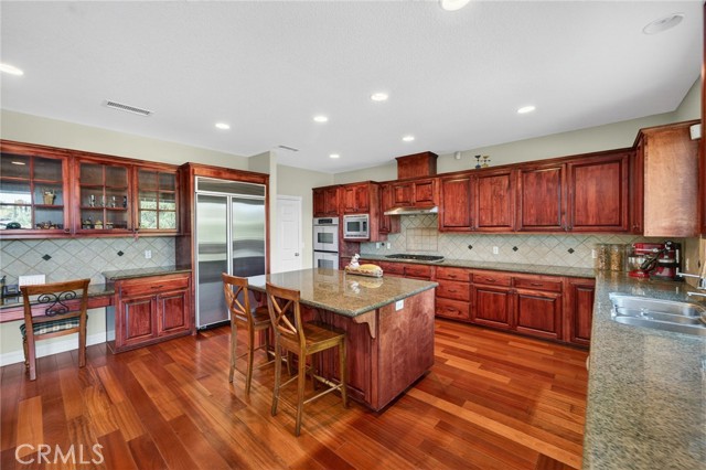 Detail Gallery Image 17 of 74 For 30810 Avenida Del Reposo, Temecula,  CA 92591 - 5 Beds | 3/1 Baths