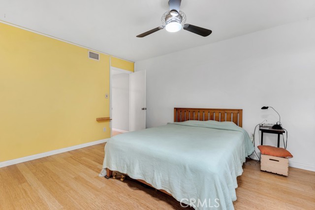 Detail Gallery Image 13 of 31 For 10549 Mcclemont Ave, Tujunga,  CA 91042 - 4 Beds | 2 Baths