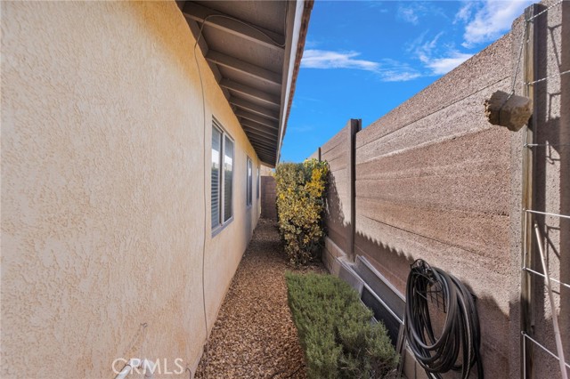 Detail Gallery Image 37 of 38 For 13032 Rainwood Ct, Victorville,  CA 92395 - 2 Beds | 2 Baths