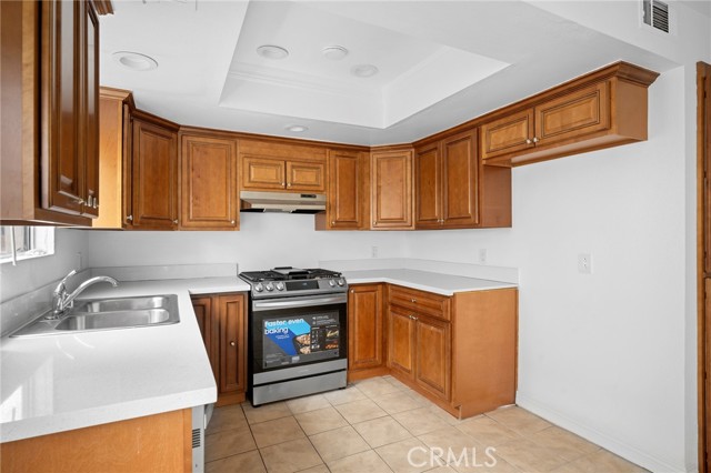 Detail Gallery Image 12 of 34 For 8958 Burnet Ave #C6,  North Hills,  CA 91343 - 2 Beds | 3 Baths