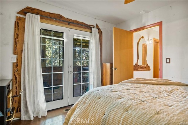 Detail Gallery Image 18 of 27 For 1023 Sandalwood Dr, Lake Arrowhead,  CA 92352 - 3 Beds | 2/1 Baths