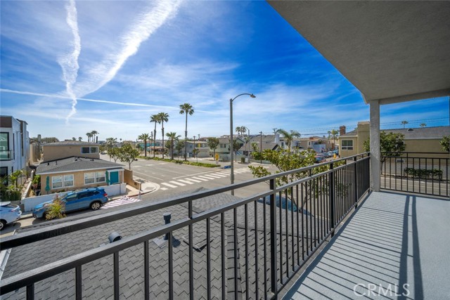 Detail Gallery Image 6 of 34 For 205 42nd St, Newport Beach,  CA 92663 - – Beds | – Baths