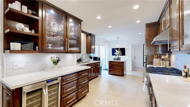 1421 Rust Court, Claremont CA: https://media.crmls.org/medias/adb9b8d2-86d5-41fd-ae4f-5e30ff34a82e.jpg