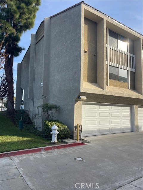 Detail Gallery Image 3 of 35 For 380 W Wilson #E106,  Costa Mesa,  CA 92627 - 3 Beds | 3 Baths