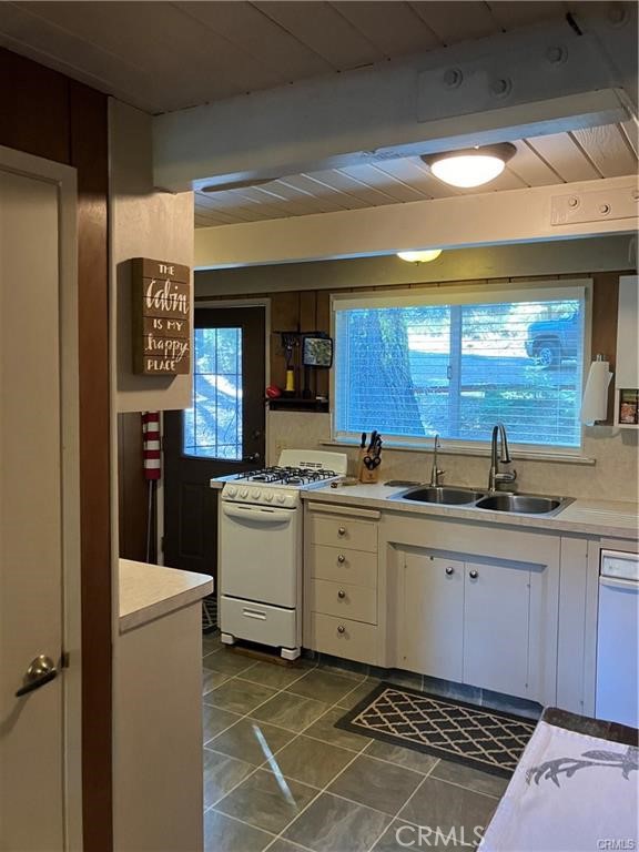 Detail Gallery Image 9 of 41 For 3056 Melody Ln, La Porte,  CA 95981 - 3 Beds | 2 Baths