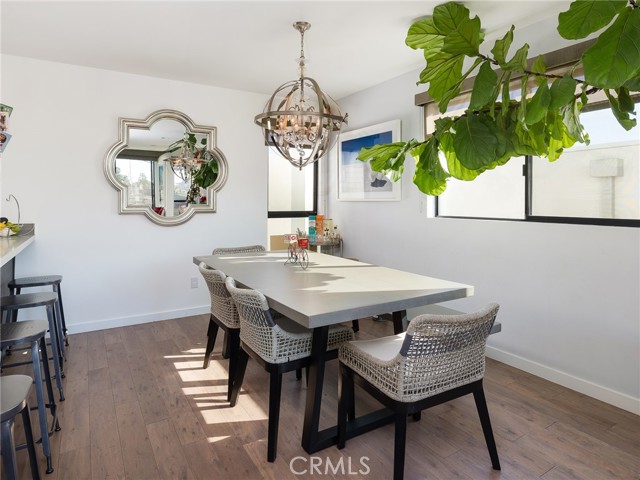 Detail Gallery Image 13 of 33 For 119 E Walnut Ave, El Segundo,  CA 90245 - 3 Beds | 2/1 Baths