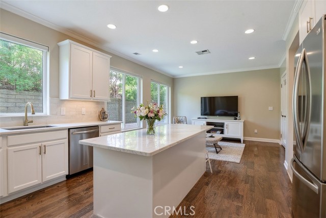 Detail Gallery Image 25 of 58 For 2621 Fallen Leaf Ct, Simi Valley,  CA 93063 - 4 Beds | 3 Baths