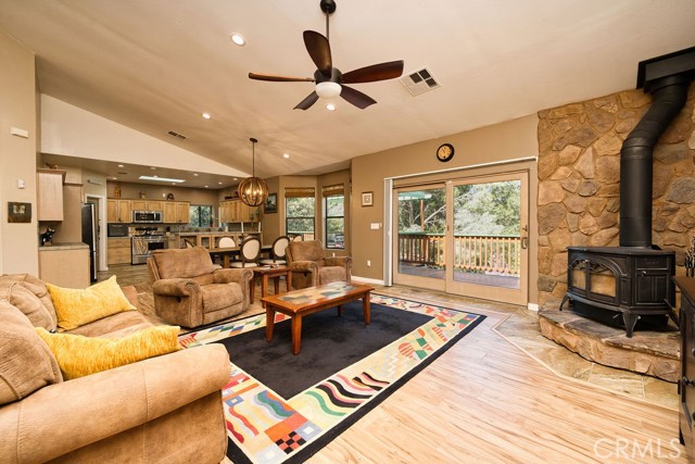 Detail Gallery Image 10 of 52 For 1737 Zion, –,  CA 93222 - 3 Beds | 2 Baths