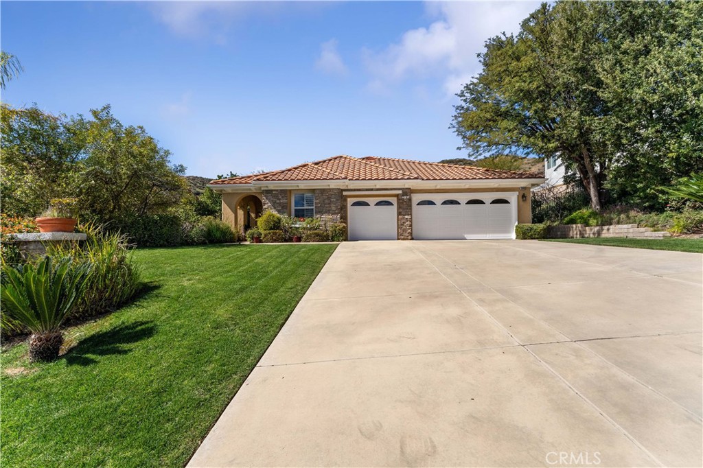 28403 Hawks Ridge Drive