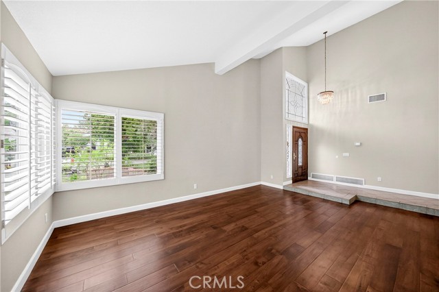 Detail Gallery Image 8 of 51 For 17440 Olive Tree Cir, Yorba Linda,  CA 92886 - 4 Beds | 2/1 Baths