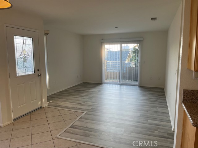 Detail Gallery Image 9 of 17 For 8202 Artesia Blvd #14,  Buena Park,  CA 90621 - 3 Beds | 2 Baths