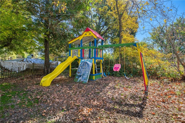 Detail Gallery Image 30 of 35 For 14051 - 14043 Lakeshore Dr #5 & 6,  Clearlake,  CA 95422 - 2 Beds | 2 Baths