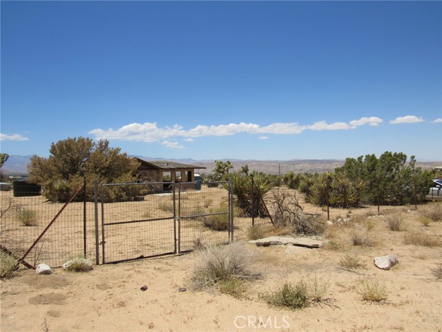 Detail Gallery Image 22 of 28 For 8626 La Contenta Rd, Yucca Valley,  CA 92284 - 2 Beds | 1 Baths