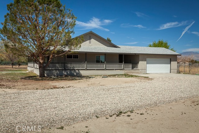 7087 W Avenue A, Rosamond CA: https://media.crmls.org/medias/adc17eae-5c3d-4a5a-91de-dab3c57b6709.jpg