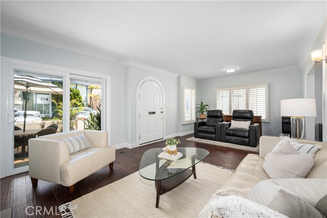 Detail Gallery Image 9 of 35 For 229 Covina, Long Beach,  CA 90803 - 3 Beds | 2 Baths