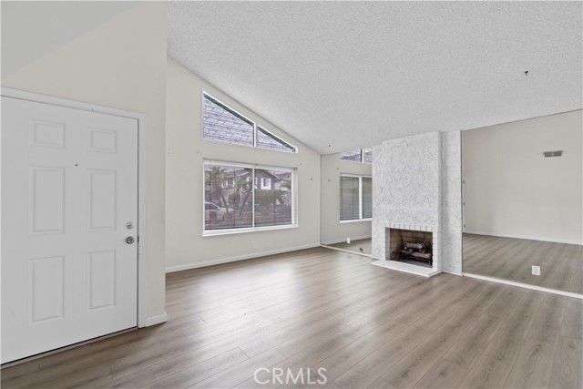 5161 Rotherham Circle, Westminster CA: https://media.crmls.org/medias/adc1fb27-f23e-41b2-9cde-c4448d318b5d.jpg