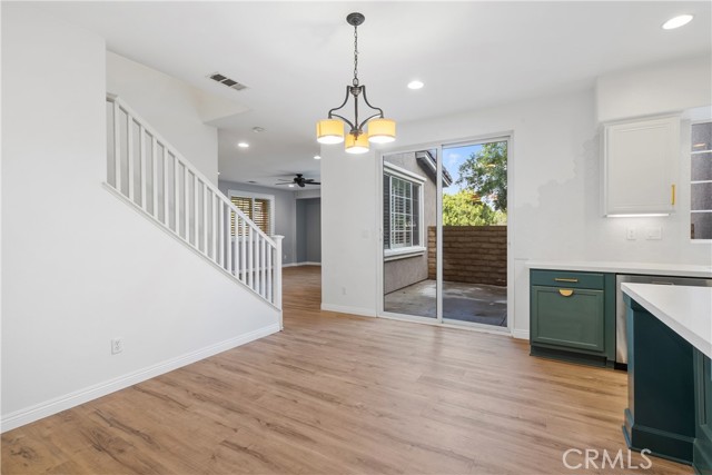 27446 Acacia Drive, Valencia CA: https://media.crmls.org/medias/adc2454f-a45f-4816-ac96-32093b9e6cfc.jpg